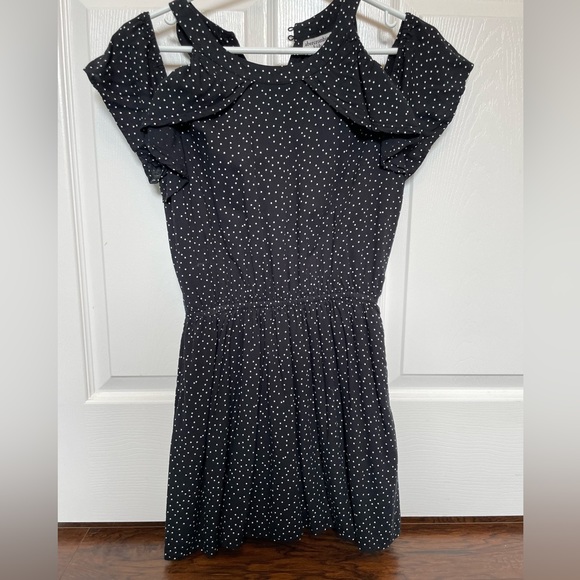 Abercrombie Kids Off-Shoulder Dress - Picture 1 of 4